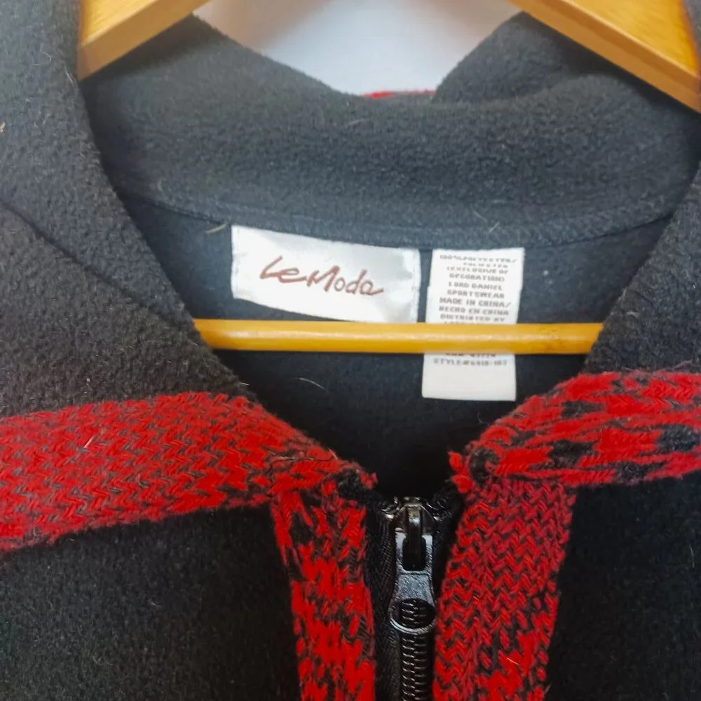 Vintage Le Moda Black & Red Knit Trim Cape With Pockets & Zip Closure - Picture 4 of 4